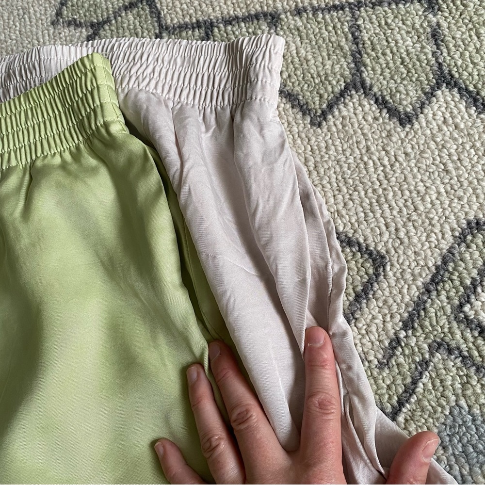 2x H&M Pull-on Shorts sz S in Neon Green and Ivory - Picture 7 of 8